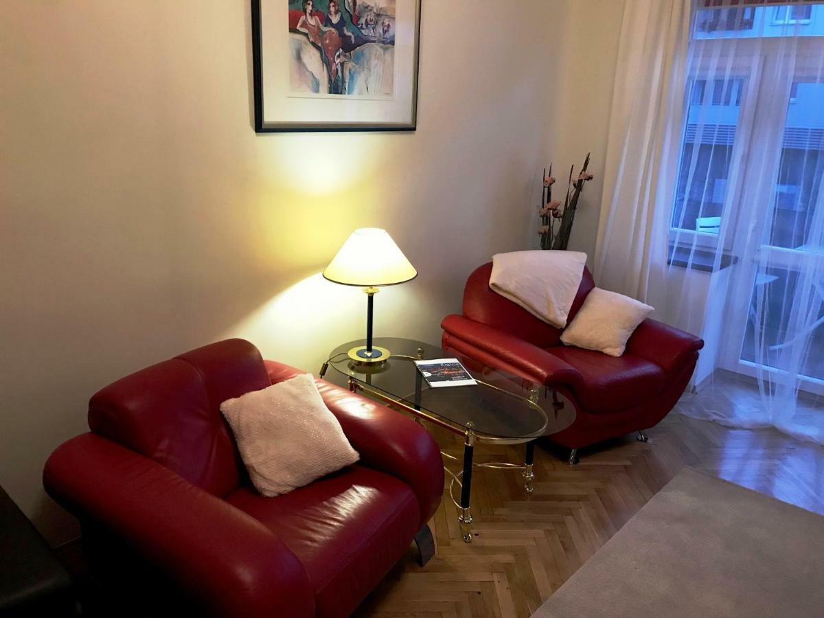 Apartament "Cleopatra 5" Przy Rynku Z Parkingiem, Faktury Vat Daire Kielce Dış mekan fotoğraf