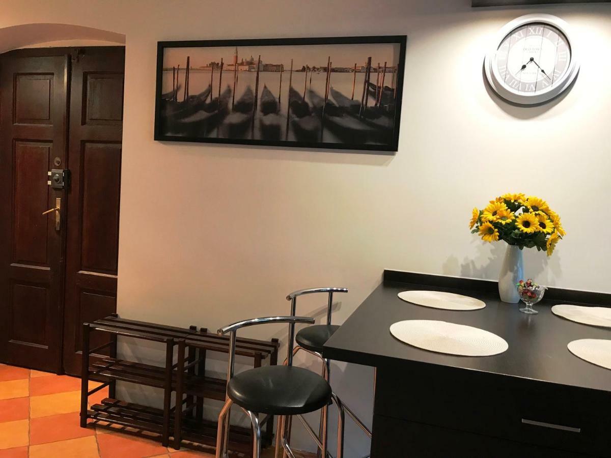 Apartament "Cleopatra 5" Przy Rynku Z Parkingiem, Faktury Vat Daire Kielce Dış mekan fotoğraf